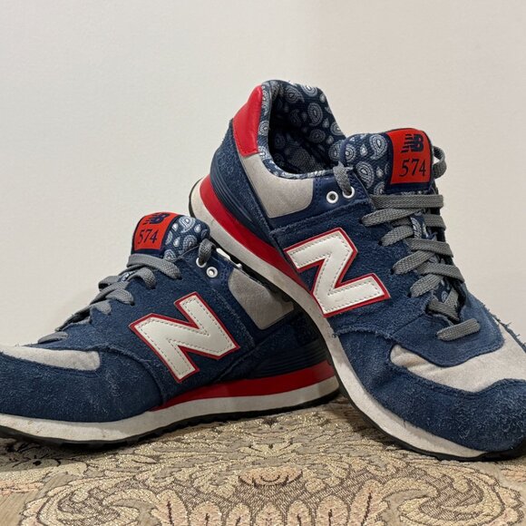 9.5 Paisley 574 blue suede.  Lightly used. - Picture 7 of 10